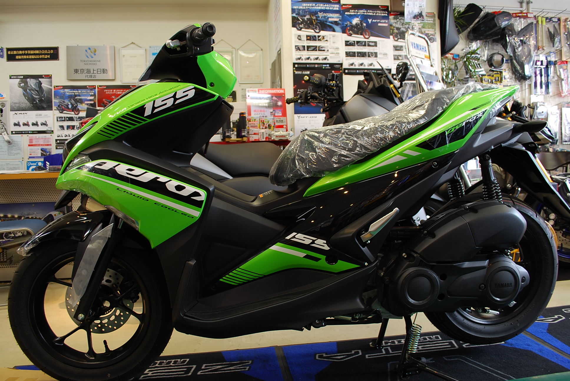 エアロックス　N-MAX　ヨシムラ 014